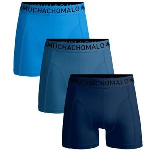 Muchachos en boxer shop