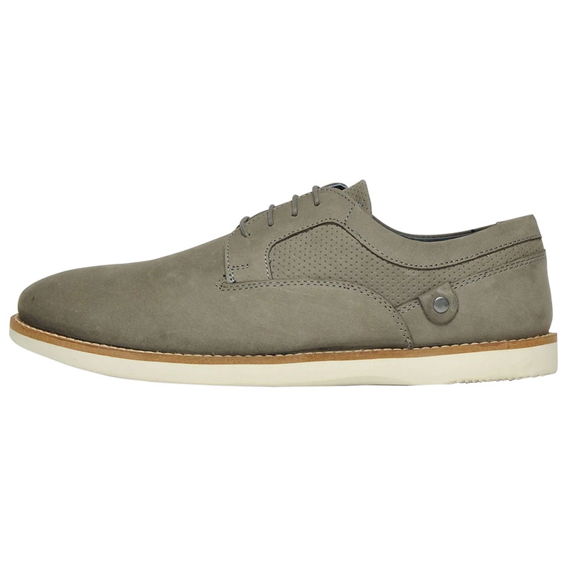 Red tape shoes outlet company owner