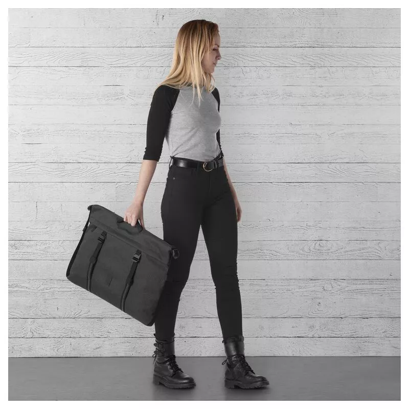 Chrome Terrace 24L Brief Messenger Bag Black Sportpursuit
