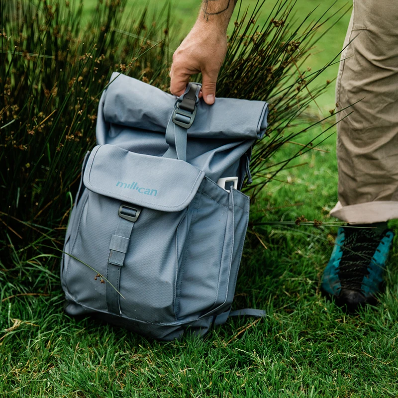 Millican Smith The Roll Pack 15L with Pockets Kleine Rugzak Blauw