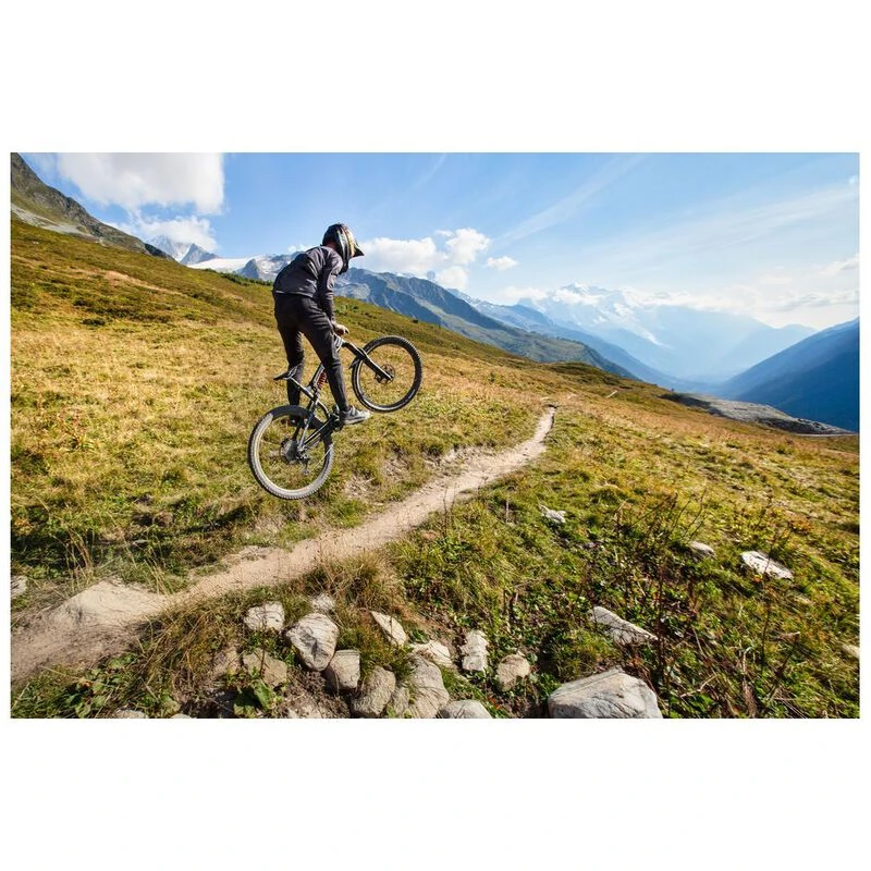 Climbing on a full suspension mountain bike 2025