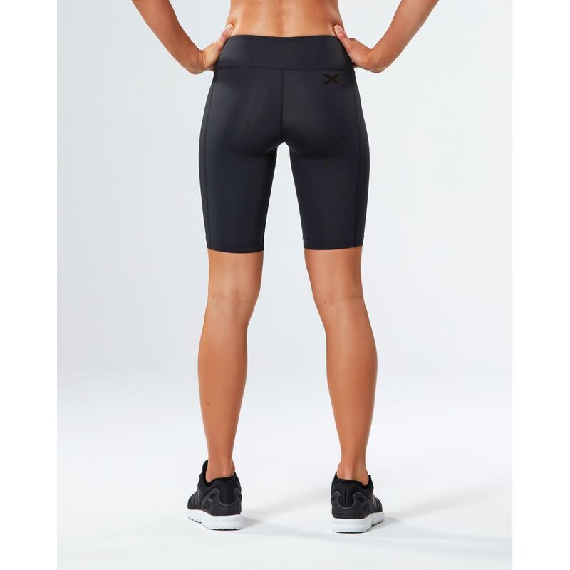 2XU Womens Mid-Rise Compression Shorts (Black/Dotted Black) | Sportpur